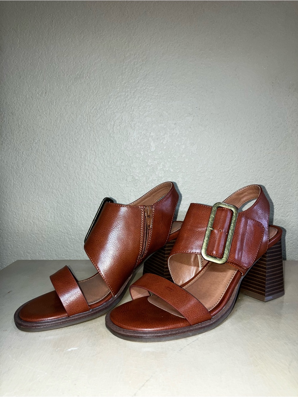 Brown Leather Block Heel Sandals with Buckle
